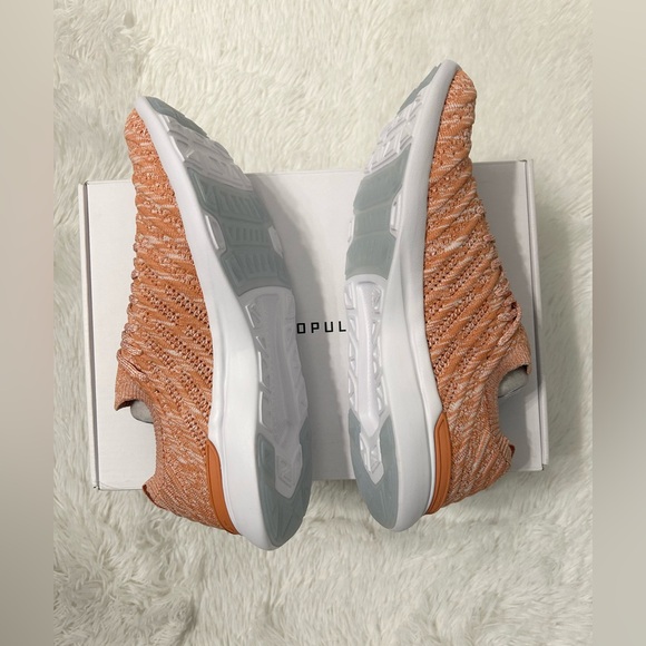 APL TechLoom Wave Women’s Sneakers - Picture 7 of 16